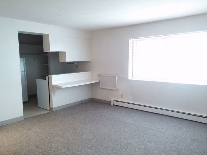 Campus Union Living Room - Schulhof Property Management LLC