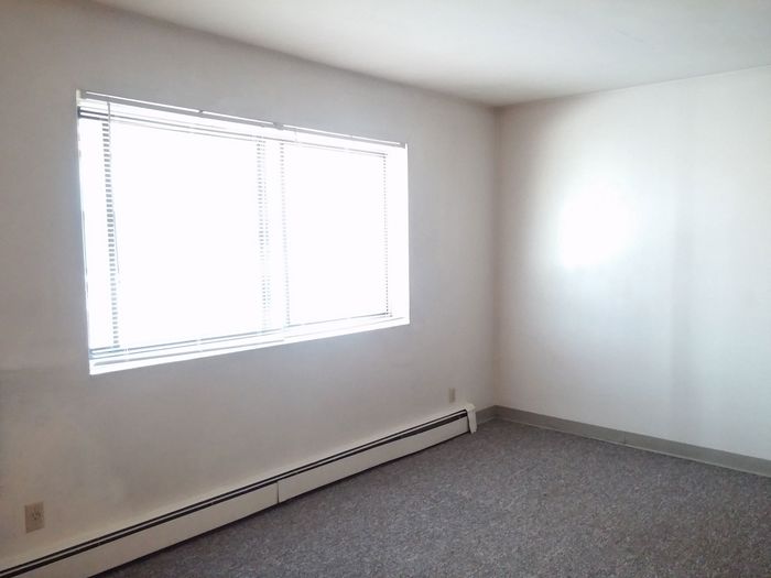 Campus Union Bedroom - Schulhof Property Management LLC