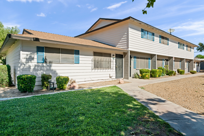 Thunderbird Apartments Building