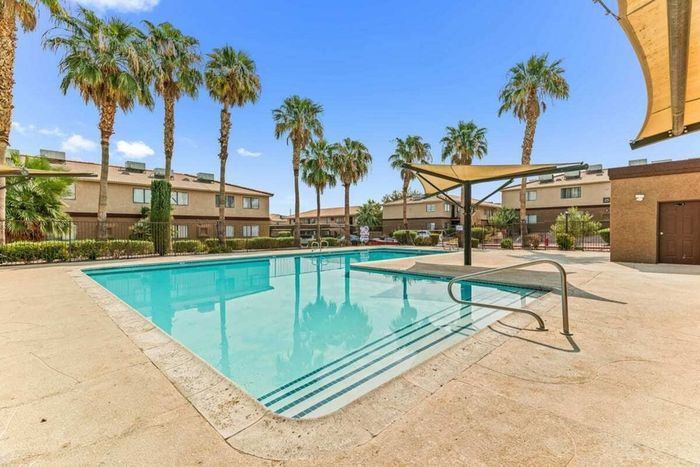 Arcadia Palms pool view