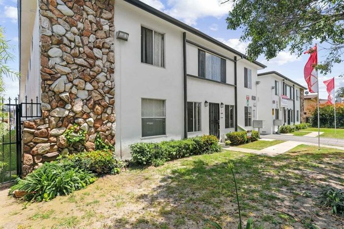 Apartment Builiding