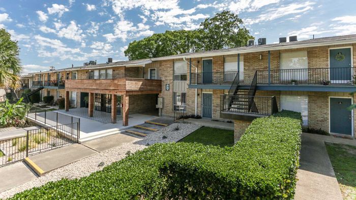 Blue Vine Exterior view Exterior view