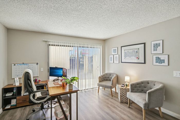 Leasing Office