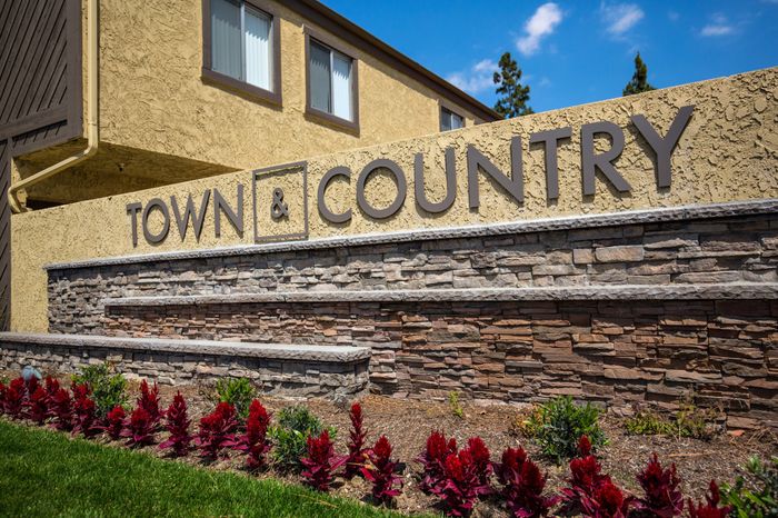 Town & Country community sign