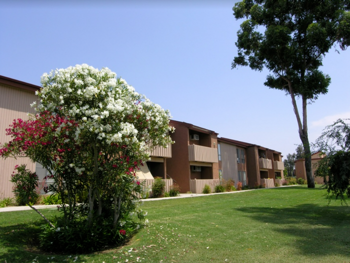 Green open spaces at Rock Springs East