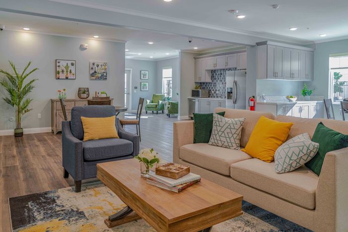 resident lounge with sofas at Turtle Creek apartments