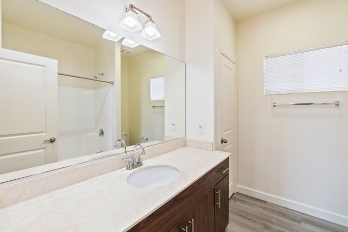 full bath with shower tub combo