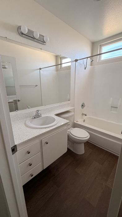 bathroom at Vogue manor