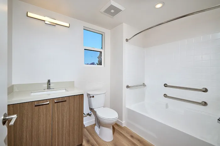 shower/tub bathroom at Dezi