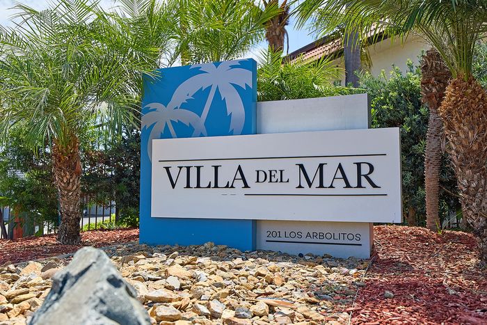 villa del mar property sign