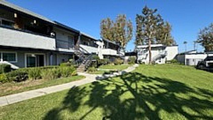 Exterior courtyard at Delaware Pines
