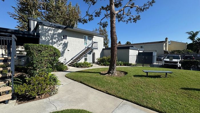 Exterior courtyard at Delaware Pines