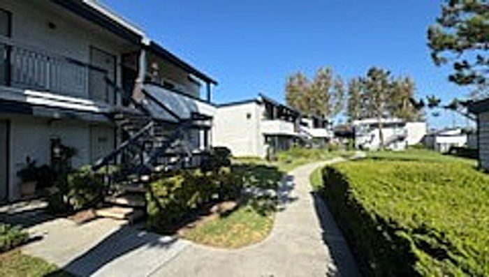 Exterior courtyard at Delaware Pines