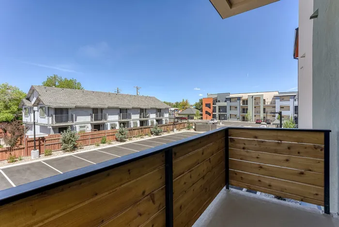 patio-balcony at oner midtwon