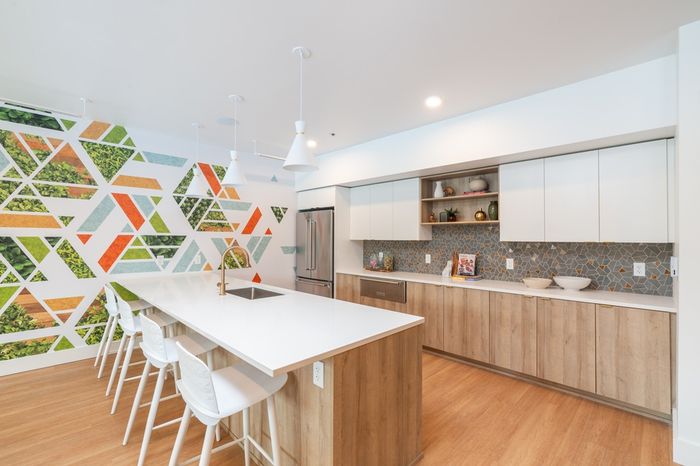Clubroom with Demonstration Kitchen