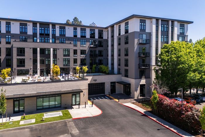 entry to henley place