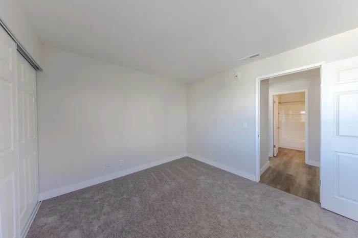 Spacious bedroom with ensuite bedroom