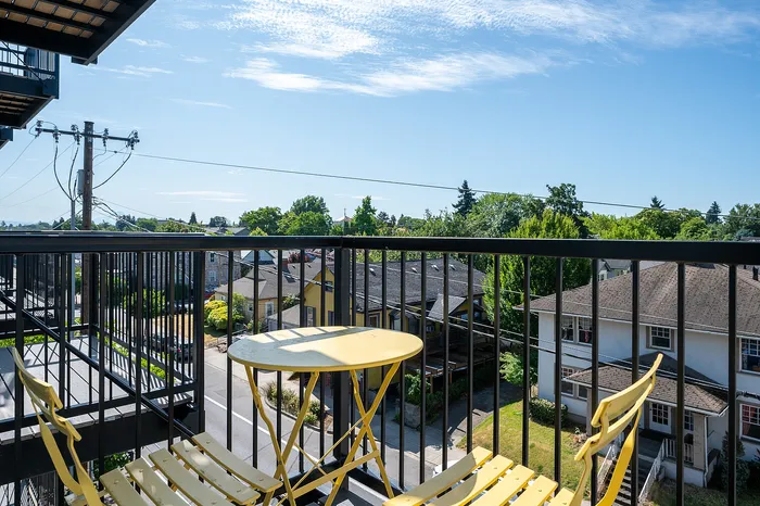 Balcony of Studio apartment in Portland, OR