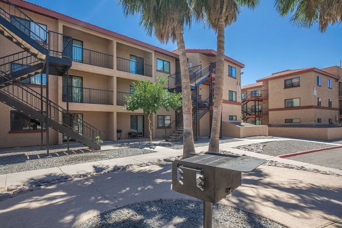 courtyards and three story apartment buildings