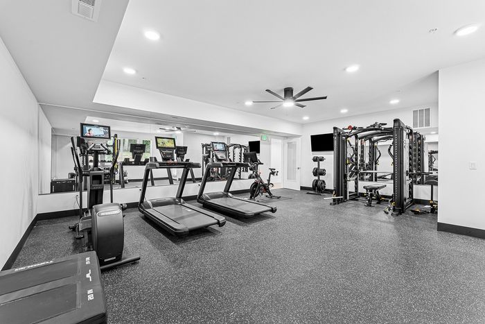 fitness center at Spring Meadow apartments in Newberg, OR
