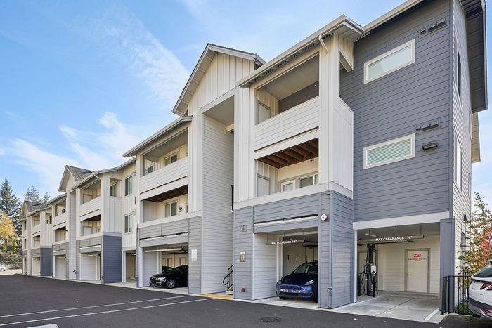 garages at pacific ridge apartments