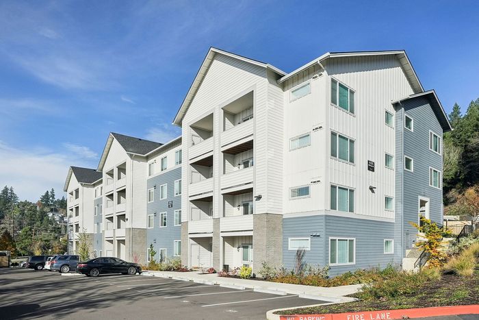 exterior of pacific ridge apartments
