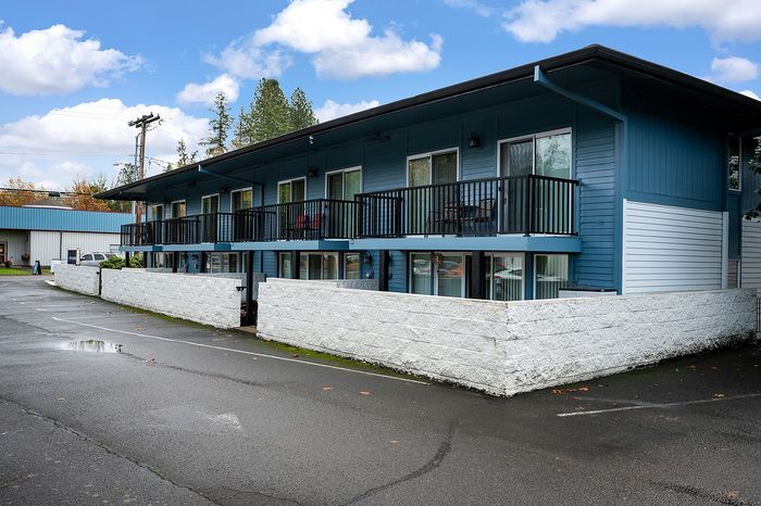 exterior of forty9 jamieson apartments