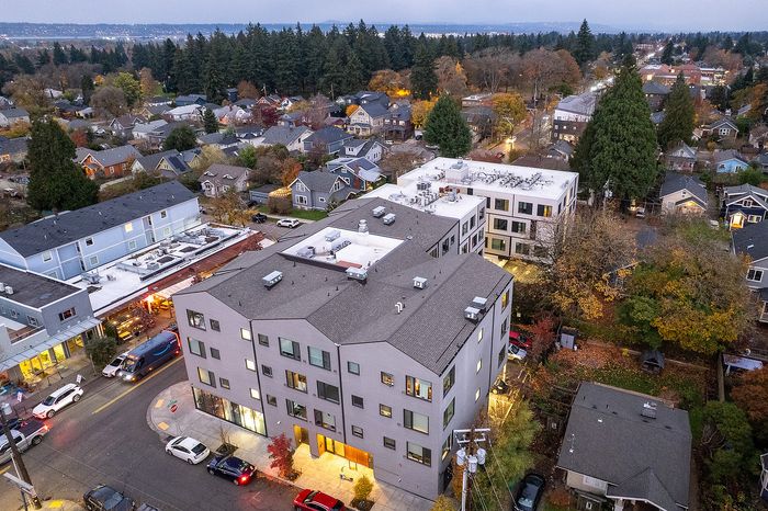 exterior of lyra apartments