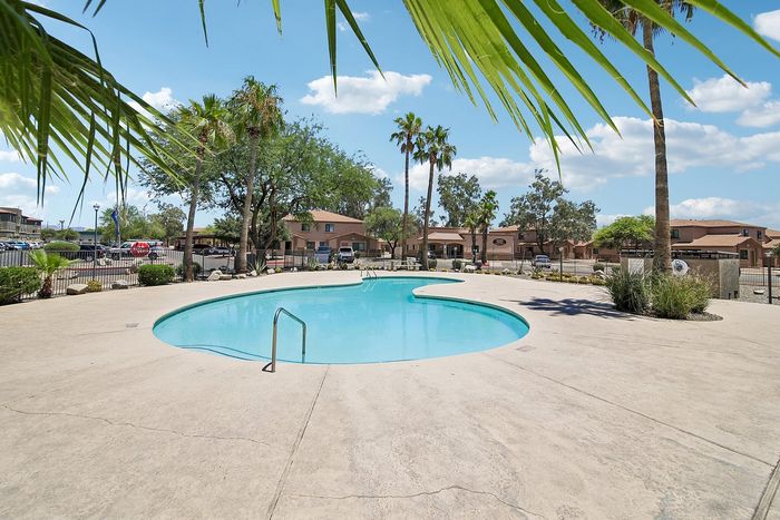 pool at ventura villas