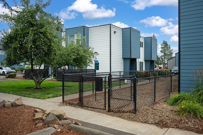 Boulder Gardens Exterior dog run