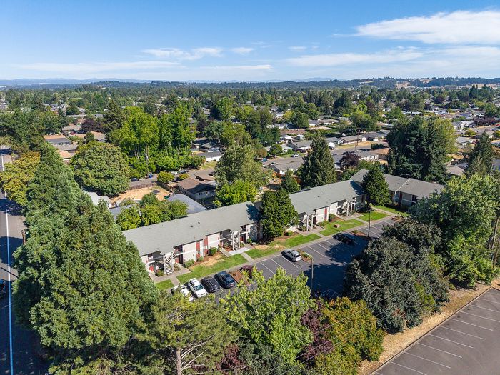 Aerial view of Cedar Park apartments