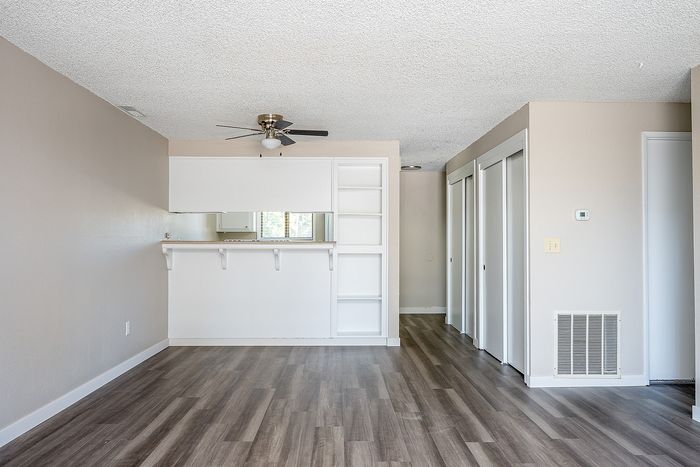 Unit 4450E at Cedar Park Dining Area