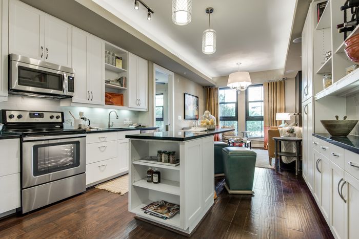 The James Kitchen | Houston, TX Apartments | Apartments in Houston
