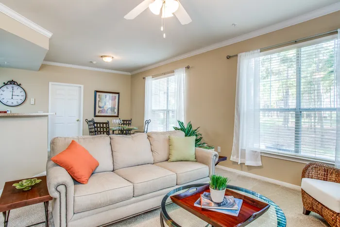 The Lodge at Spring Shadows Living | Memorial City Living | Houston,TX Apartments