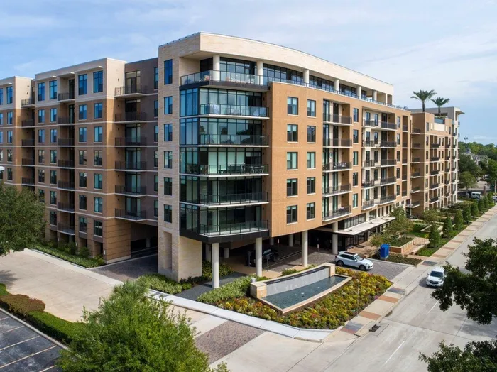 The McAdams at Memorial City Building | Houston, TX Apartments | Apartments in Houston, TX