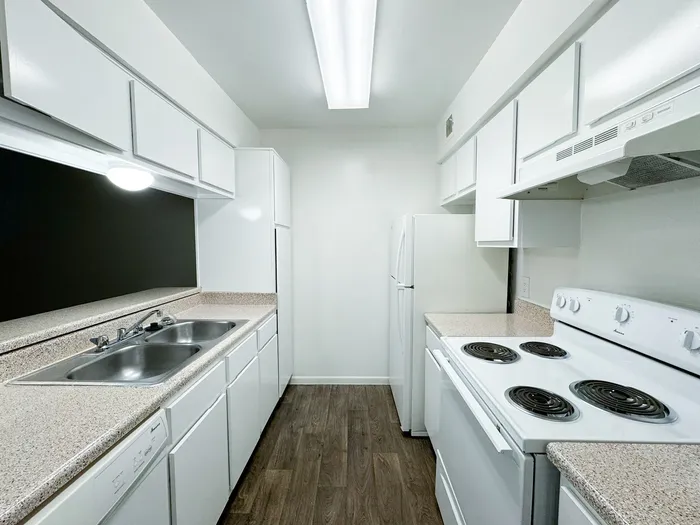 Memorial City Apartments Kitchen | Houston, TX