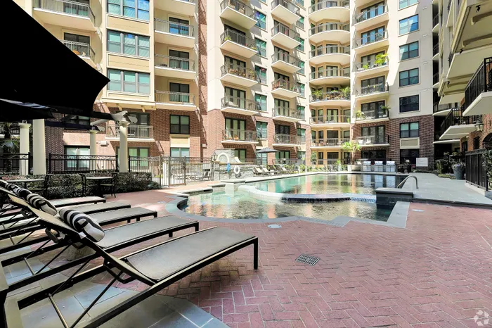 Tables & Seating by Pool | The James | HOUSTON, TEXAS