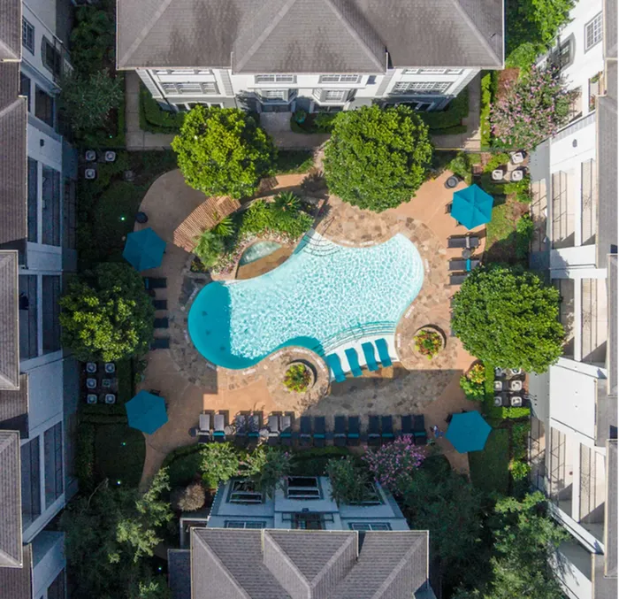 apartments in midtown | in the loop apartments | renovated apartments