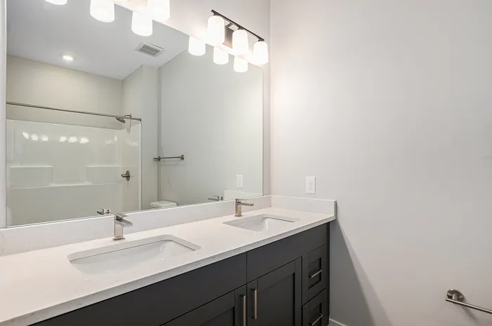 The Summit at Harvey Townhomes - Bathroom