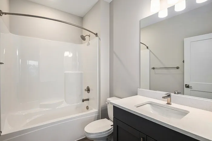 The Summit at Harvey Townhomes - Bathroom