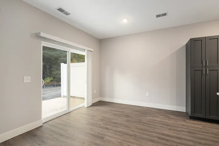 The Summit at Harvey Townhomes - Dining Area