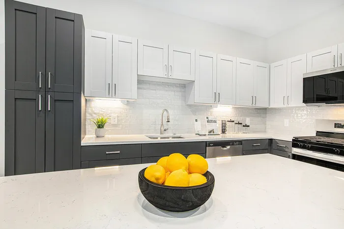The Summit at Harvey Townhomes - Kitchen