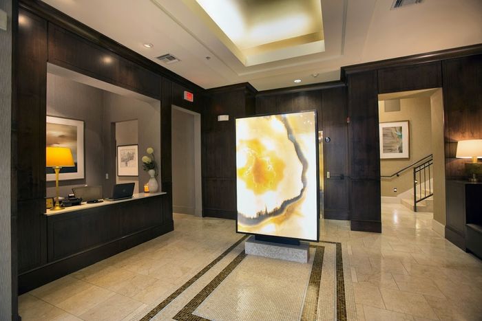 Professional Concierge Services & Package Acceptance  | Apartment in Houston, TX | The Belle Meade at River Oaks