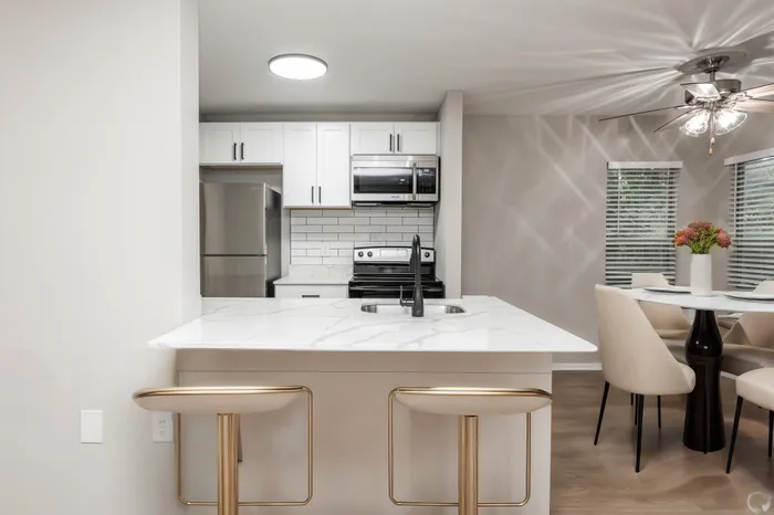 kitchen at Autumn Columbia Apartments