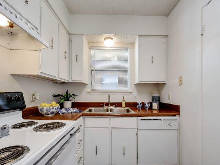 Hunter's Glen Apartments - San Antonio TX