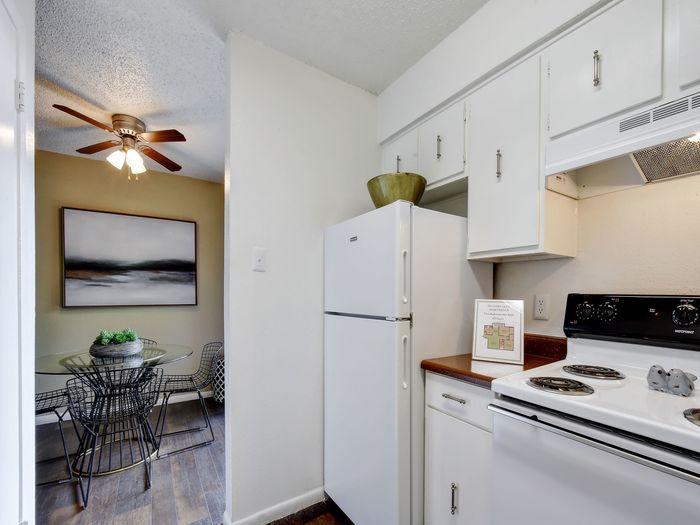 Hunter's Glen Apartments - San Antonio TX