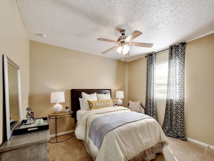 Hunter's Glen Apartments - San Antonio TX