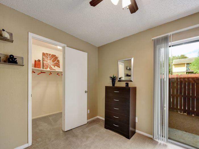 Hunter's Glen Apartments - San Antonio TX