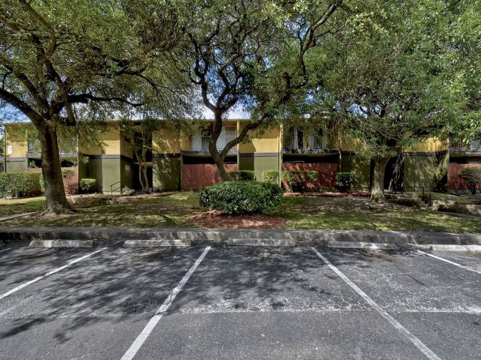 Hunter's Glen Apartments - San Antonio TX