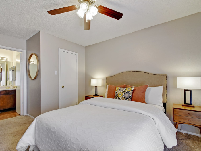 Silver Oaks Apartments